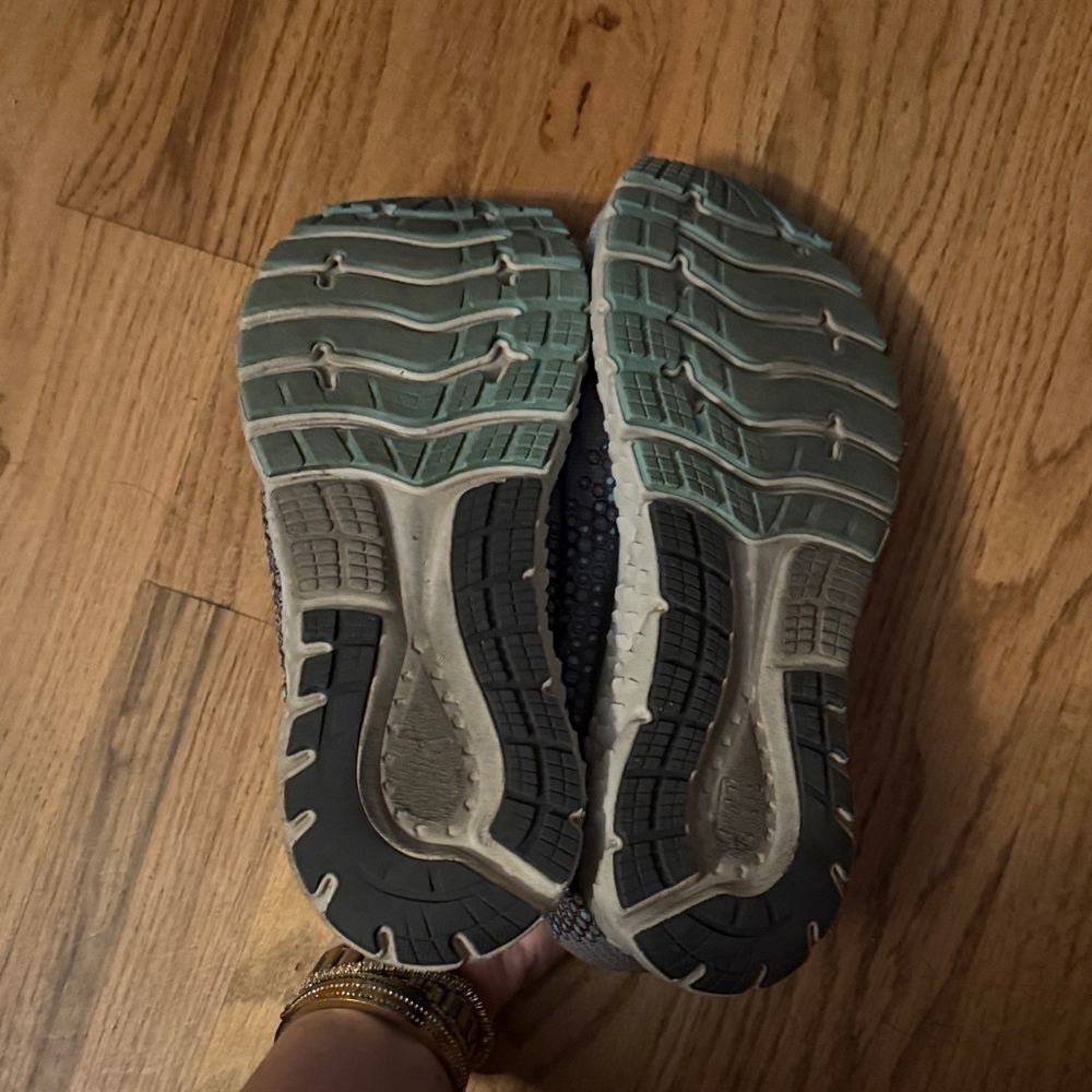 Brooks Women's Gray and Light Blue Athletic Running Shoes - Picture 3 of 3